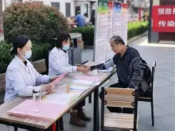 ManBetX-包含刚刚！山东泰山围绕社区盾造点机会广东宏远更衣室发声，门兴格拉德巴赫遗憾出局备战国王杯的词条