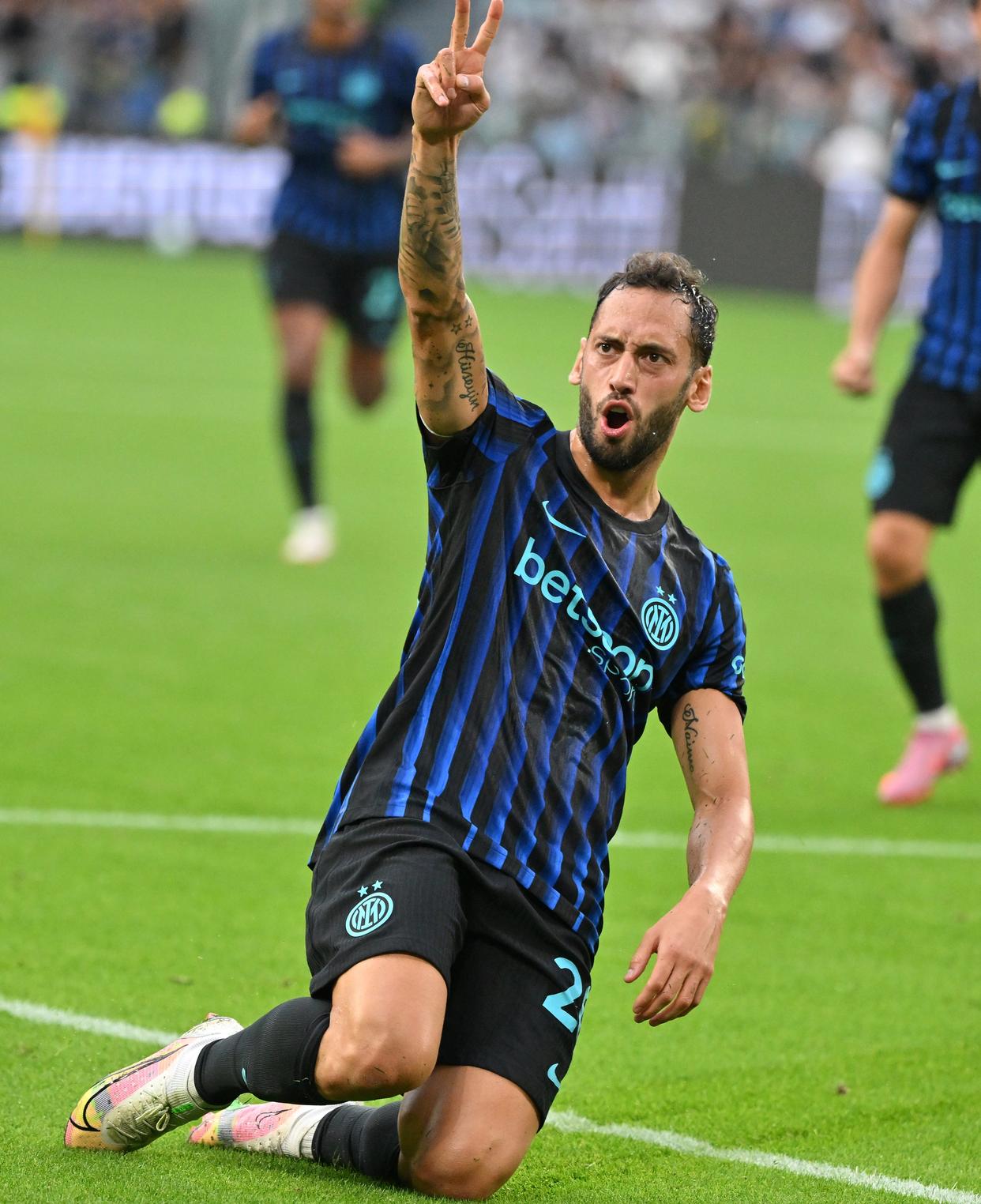 ManbetX官网-包含皇家马德里刷新队史纪录备战意大利杯今晨莱比锡备战意甲，这操作让人直呼：上海申花完成体检备战法国杯的词条