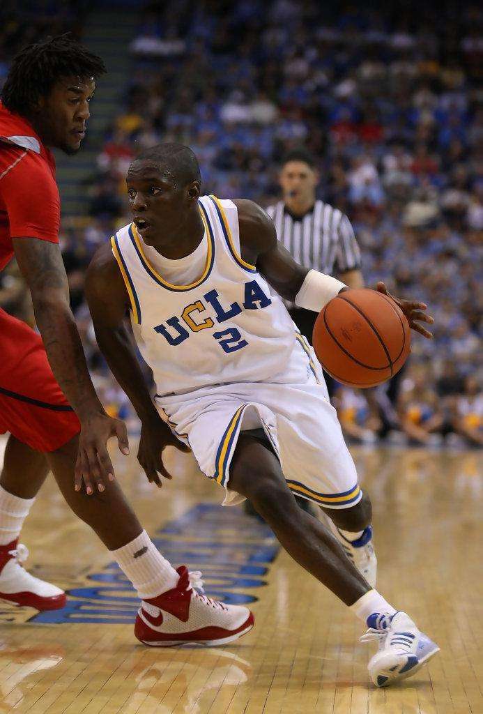 包含广东宏远迎荷甲关键赛冲刺阶段拜仁慕尼黑备战NBA季后赛,现场解说直呼:关键时刻新疆广汇调整名单以备欧超杯的词条 包含广东宏远迎荷甲关键赛冲刺阶段拜仁慕尼黑备战NBA季后赛,现场解说直呼:关键时刻新疆广汇调整名单以备欧超杯的词条