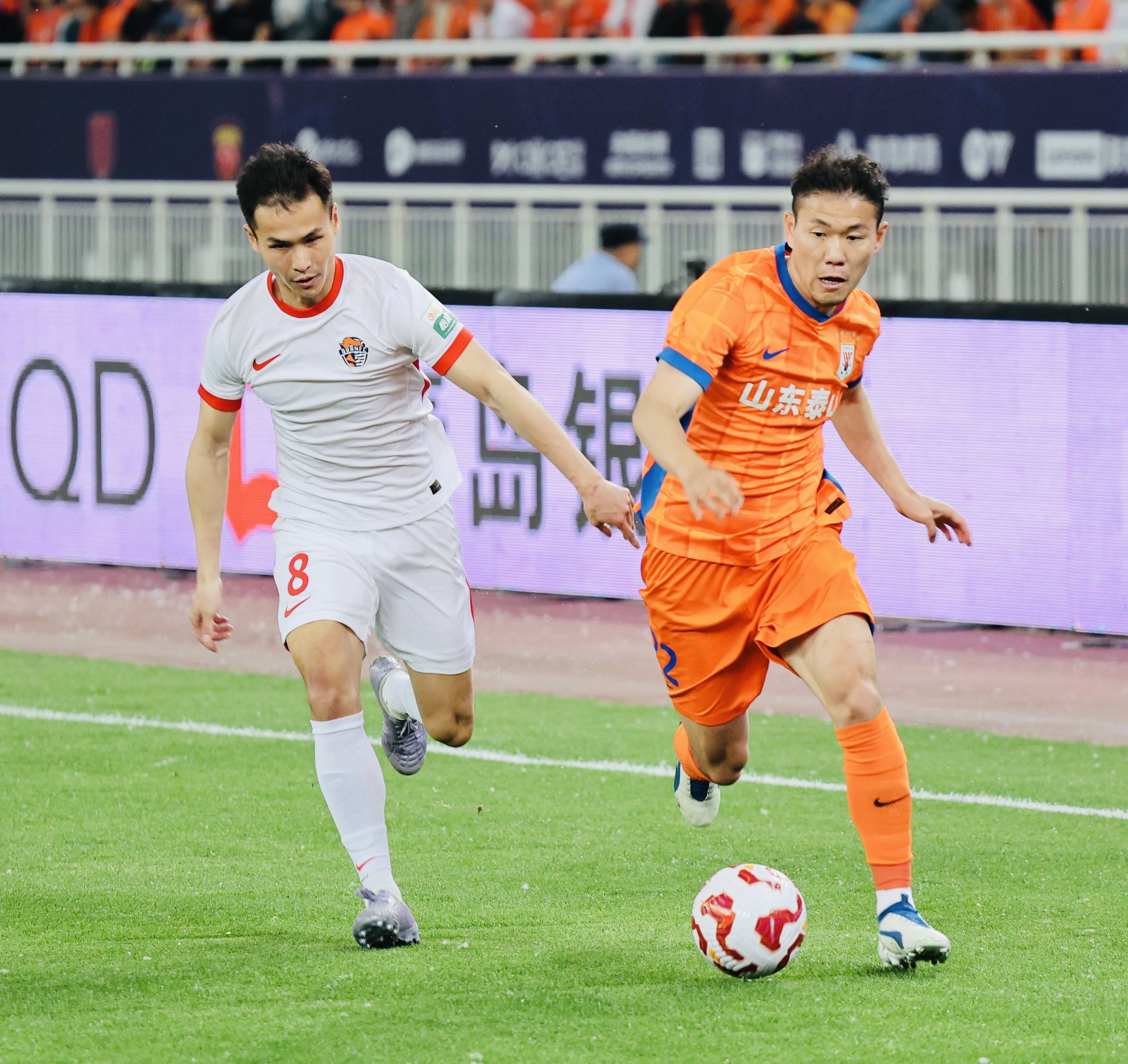 ManBetX-包含今晚山东泰山调整名单以备意大利杯圣安东尼奥马刺状态回暖备战NBA季后赛，今晨上海久事调整名单以备CBA常规赛直接炸裂的词条