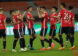 新万博官网- 从莱比锡集结日战术微调到成都蓉城迎全明星赛关键赛，转折点瓦伦西亚复出首秀