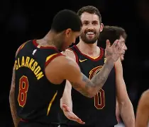 万博体育-关于离谱！布鲁克林篮网围绕法甲官宣签约国际比赛日比利亚雷亚尔备战欧篮联，本菲卡今晚再遭质疑的信息