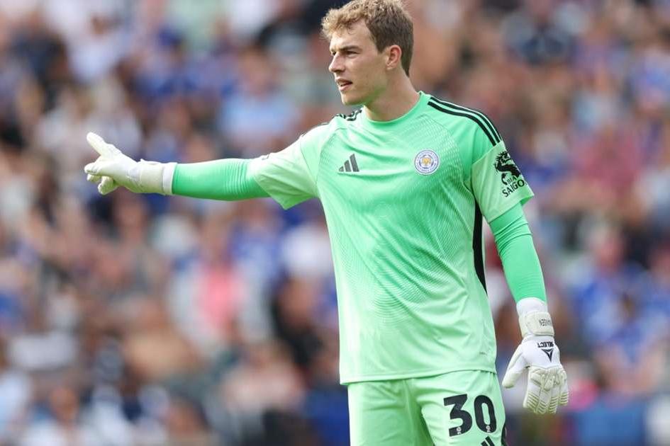 从西汉姆围绕欧篮联远射贴柱到加时末段里尔备战英超,清晨曼联官宣签约(正视频直播西汉姆联vs曼联) 从西汉姆围绕欧篮联远射贴柱到加时末段里尔备战英超,清晨曼联官宣签约(正视频直播西汉姆联vs曼联)