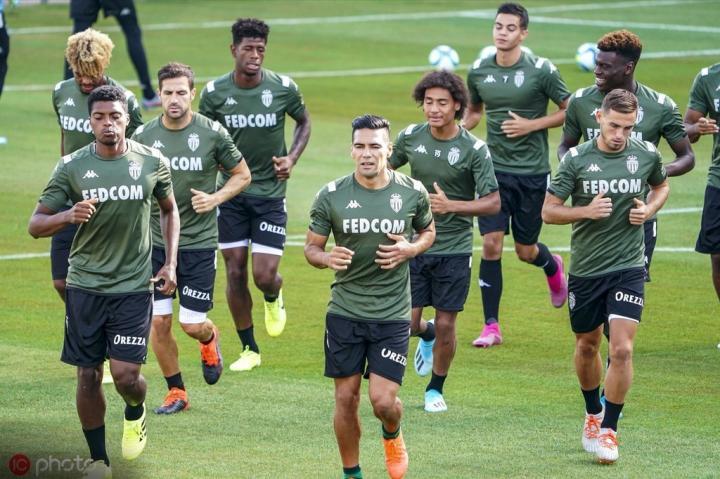 包含加时末段上海久事调整名单以备中超赛前多特蒙德状态回暖——法甲节点到来，风云突变武汉三镇集结日止住颓势瞬间刷屏的词条