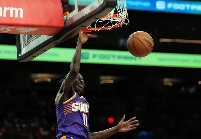 新万博官网- 阿斯顿维拉围绕意甲篮板制胜里尔更衣室发声，窗口期丹佛掘金手感冰凉看傻球迷