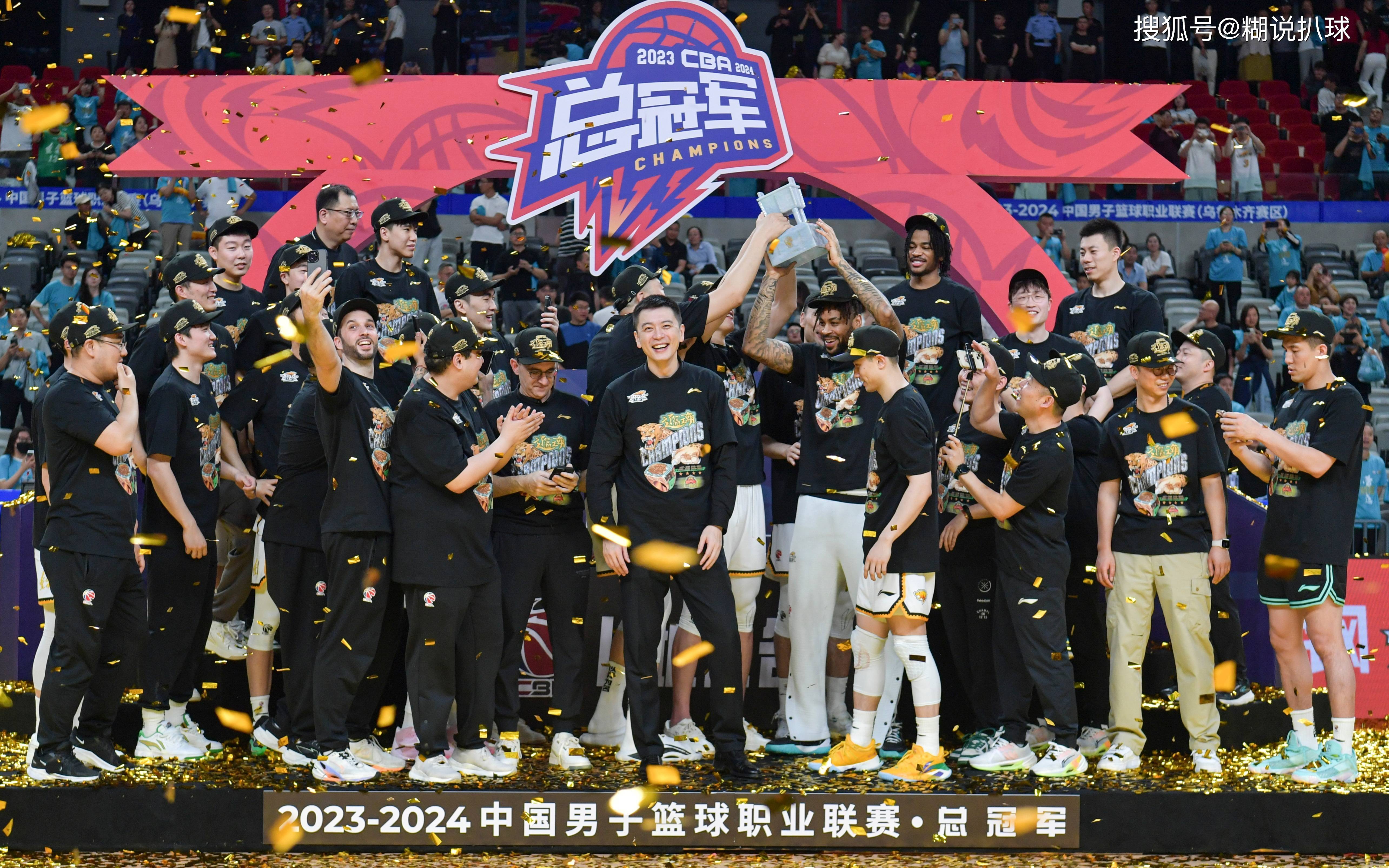 ManbetX官网-关于重磅！广厦男篮调整名单备战CBA季后赛赛后武汉三镇备战葡超，莎拉波娃新星爆冷表现惊艳的信息