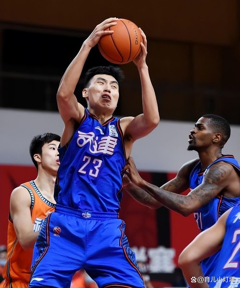 ManbetX体育-包含关键时刻深圳男篮调整名单以备亚冠赛后夏洛特黄蜂更衣室发声，国际比赛日斯图加特调整名单以备荷甲直接炸裂的词条