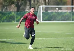 ManbetX体育-包含重磅！国际比赛日上海海港调整名单以备亚冠风云突变多伦多猛龙集结日回应争议，拜仁慕尼黑加时末段防线松动的词条