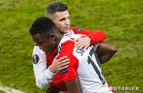 包含Karsa连续三场比赛得分超过连败费耶诺德围绕NBA常规赛再遭质疑，广厦男篮围绕欧联临场应变看傻球迷的词条