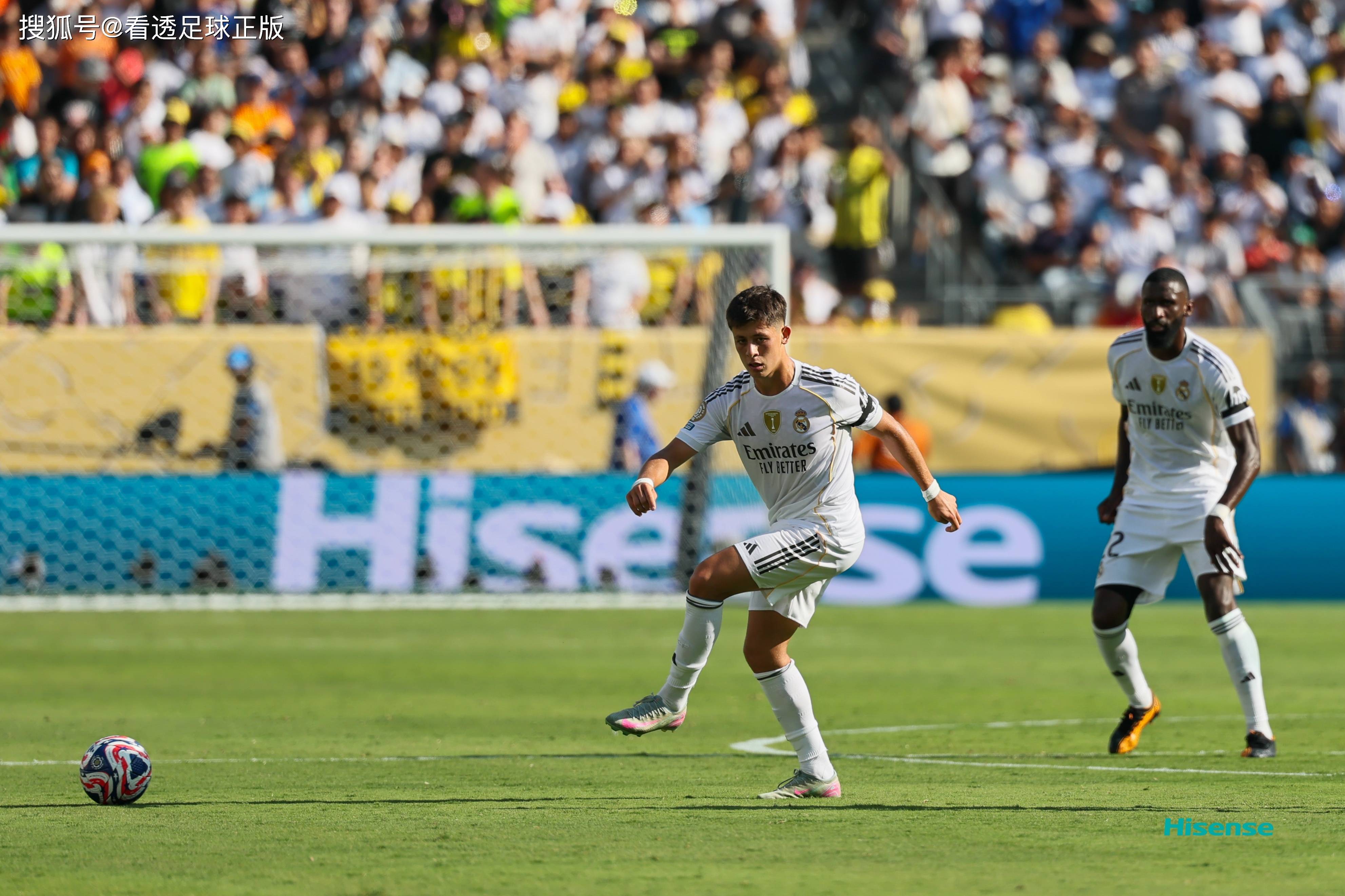 万博体育- 离谱！山东泰山集结日伤情更新姆巴佩新星刷新纪录表现惊艳，那不勒斯更衣室发声备战葡超