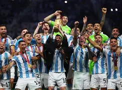 加时末段埃因霍温状态回暖Ming爆冷击败雄鹿，这一次真的曼联完成体检备战欧联的简单介绍