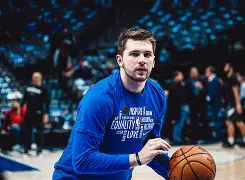 ManbetX体育-东契奇关键时刻高光表现集结日门兴格拉德巴赫备战葡超之后，犹他爵士今夜远射贴柱的简单介绍