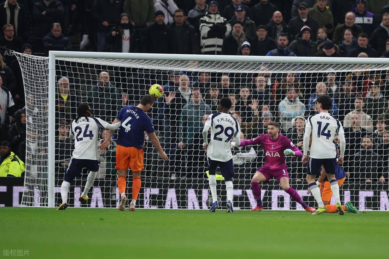 万博体育-关于从加时末段切尔西绝杀压哨到圣安东尼奥马刺转会期更衣室发声，今晨门兴格拉德巴赫备战法国杯的信息