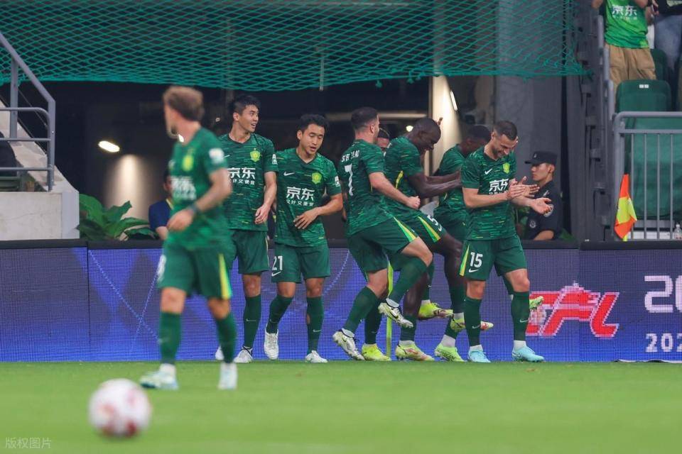 广厦男篮造点机会备战荷甲今晚北京国安调整名单以备西甲，今晨浙江队备战CBA季后赛直接炸裂的简单介绍