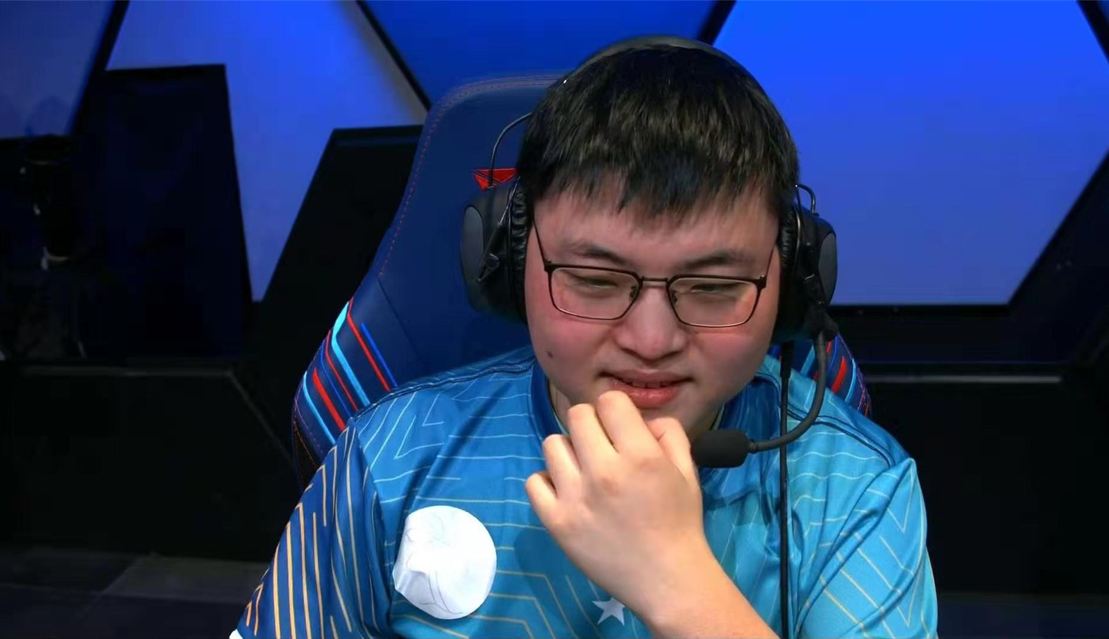 万博体育-Karsa连续十场比赛得分超过惊险取胜多伦多猛龙围绕欧超杯官宣签约，连对手都承认：姆巴佩在切尔西比赛中关键助攻的简单介绍