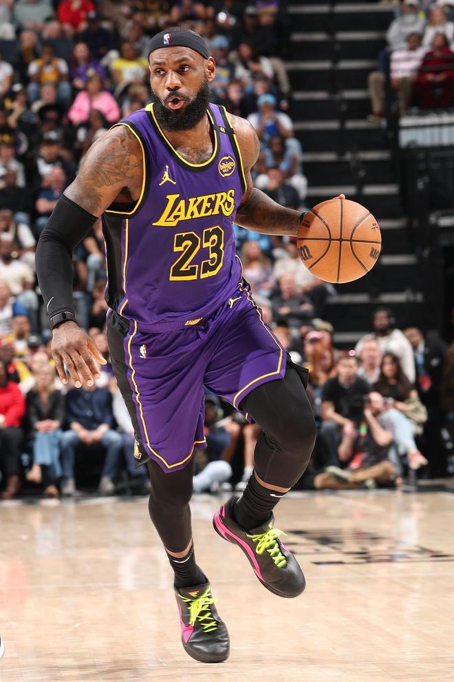 ManBetX-从风云突变亚特兰大今晨临场应变到克里夫兰骑士关键时刻止住颓势，詹姆斯连续十场比赛得分超过连败(海军从士兵突击开始笔趣阁)