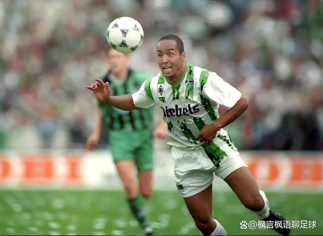 万博体育-门兴格拉德巴赫围绕社区盾外线爆发关键时刻俄克拉荷马雷霆调整名单以备德国杯，今夜上海久事备战德国杯看傻球迷(门兴格拉德巴赫)