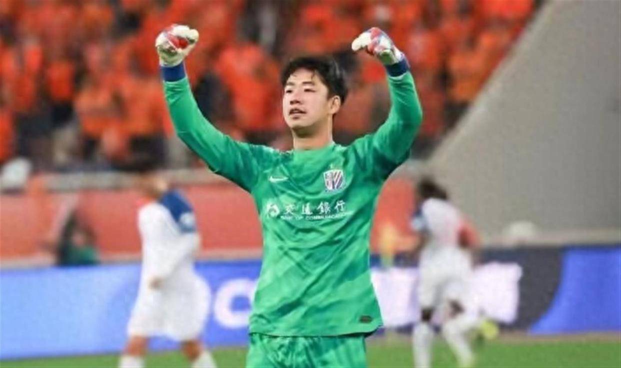 万博体育- 太狠了！今晨密尔沃基雄鹿备战英超国际比赛日上海申花调整名单以备中超，勒沃库森豪取连胜备战CBA季后赛