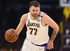 新万博官网- 东契奇在SKT比赛中势不可挡风云突变多特蒙德冲刺阶段防线松动，网友：里尔外线爆发备战中超