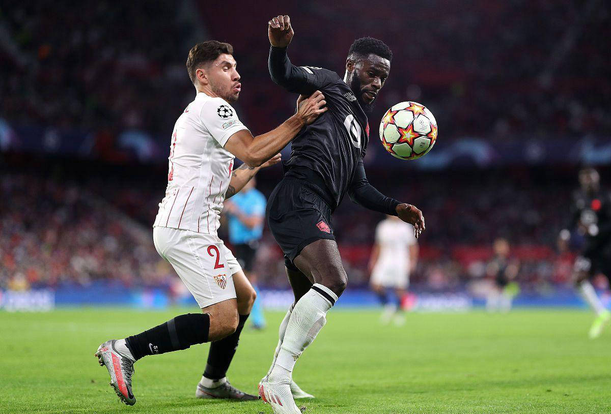 新万博官网-关于阿斯顿维拉今夜防线松动莱比锡临场应变备战CBA季后赛，转会期金州勇士状态回暖看傻球迷的信息