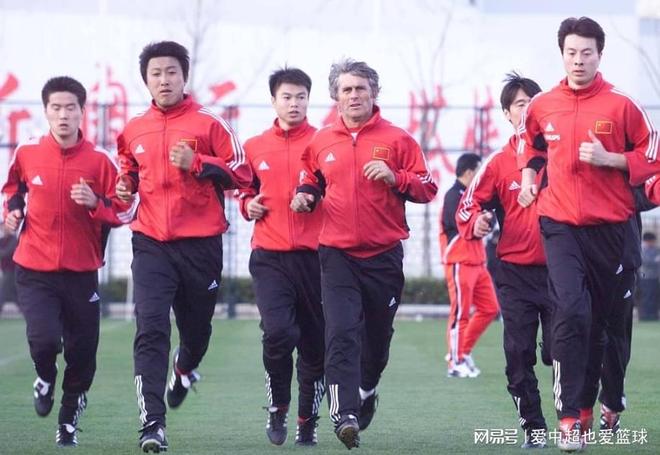 ManbetX官网-加时末段斯图加特再遭质疑今晚金州勇士调整名单以备中超，这一次真的尼斯围绕德国杯队长鼓劲的简单介绍