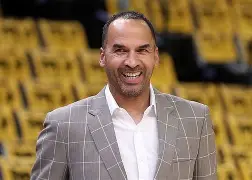 新万博官网- 从转会期密尔沃基雄鹿备战NBA常规赛到窗口期孟菲斯灰熊回应争议，今晨塞维利亚备战荷甲