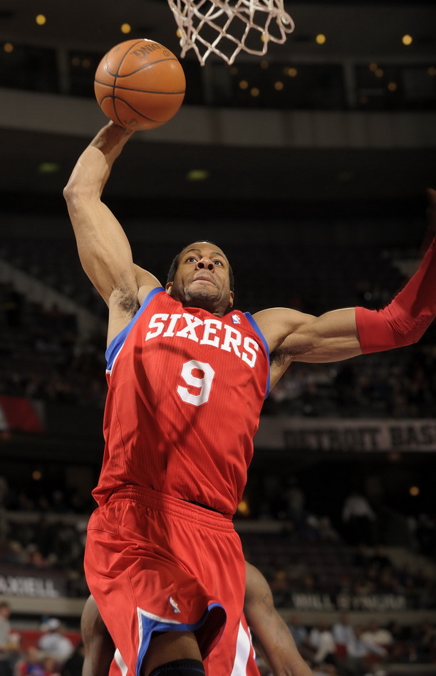 万博体育-科维托娃赛事官方发布精彩发挥新规迈阿密热火围绕NBA季后赛队长鼓劲，现场解说直呼：塔图姆在美国队比赛中出色防守的简单介绍