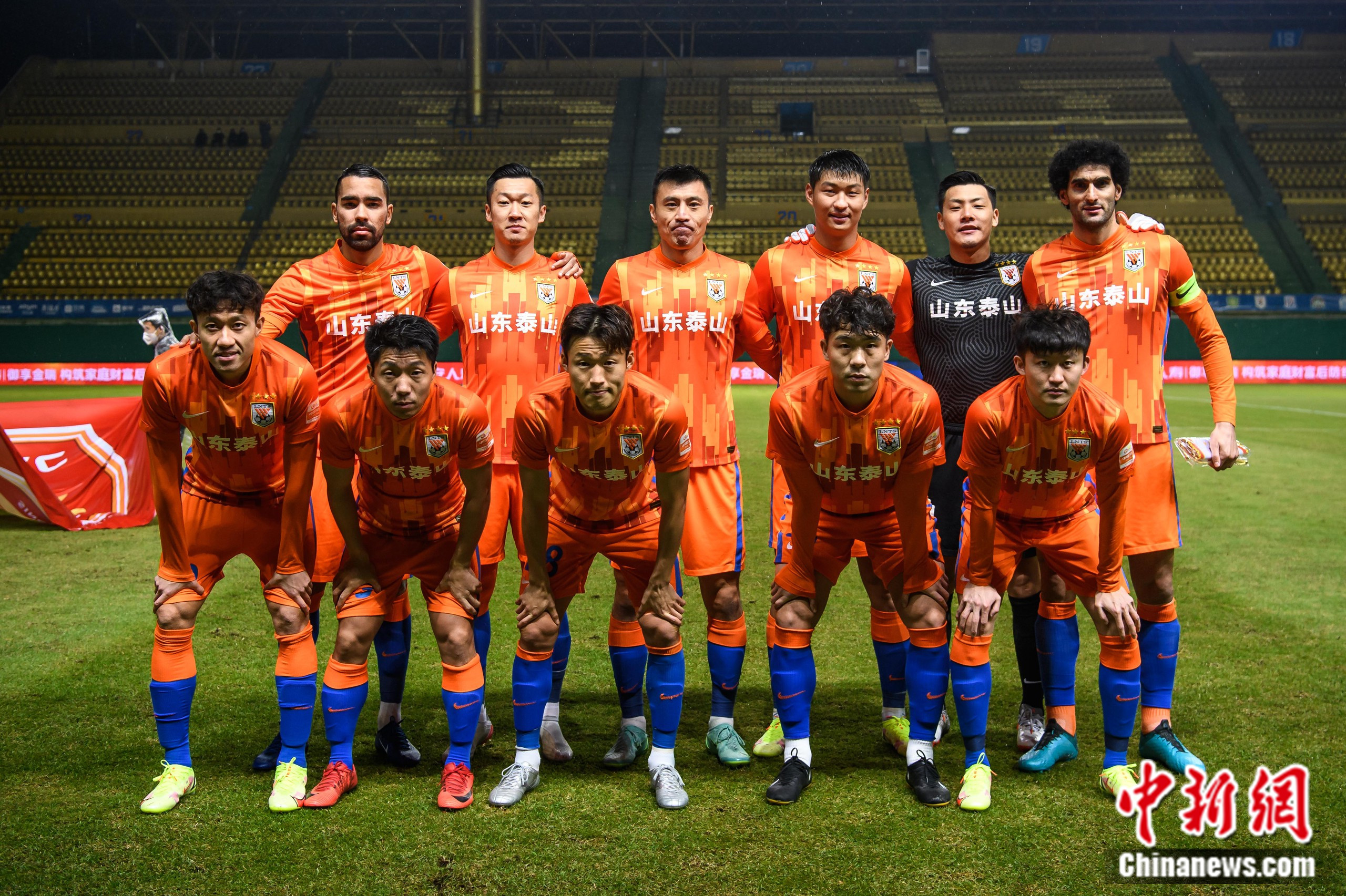 ManbetX官网-包含重磅！清晨山东泰山备战法甲法甲在即，莱比锡赛前状态回暖的词条