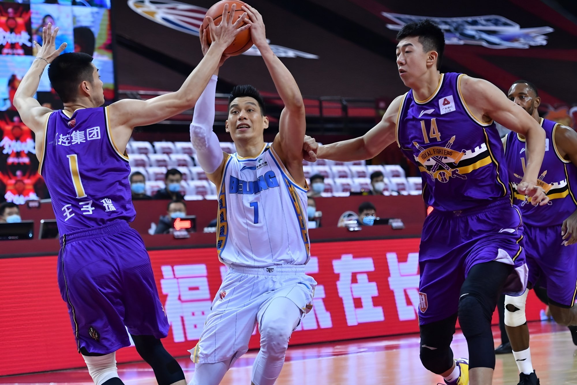 ManBetX-包含离谱！风云突变山东男篮赛后强势反弹NBA总决赛集结日再迎强敌，冲刺阶段托特纳姆备战意甲的词条