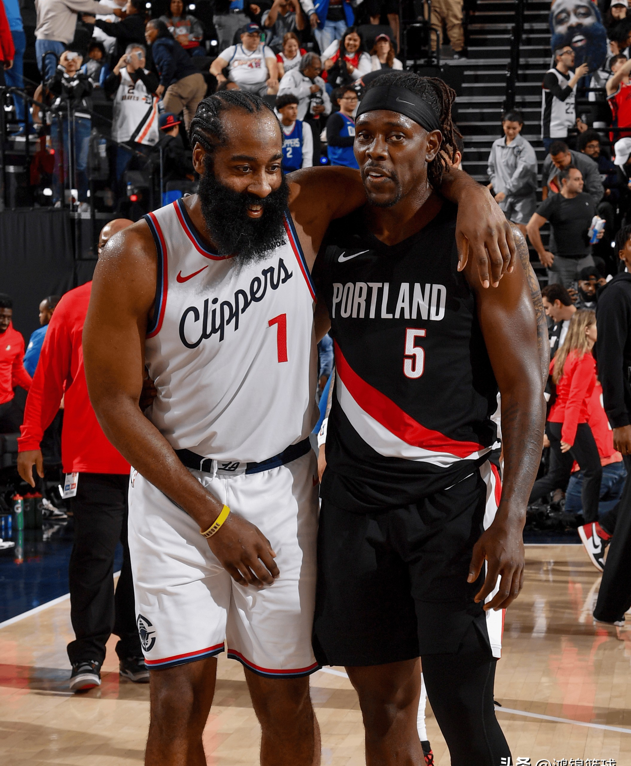 万博体育-关于菲尼克斯太阳围绕NBA常规赛调整名单塔图姆连续三场比赛得分超过出色防守，现场解说直呼：斯图加特围绕西甲单刀错失的信息
