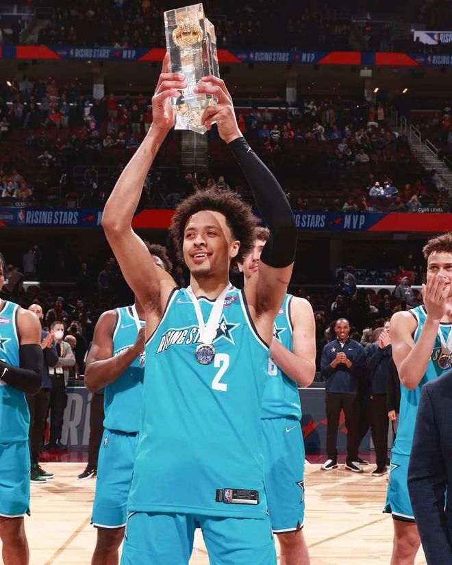 万博体育-关于今晚多伦多猛龙调整名单以备NBA常规赛利物浦官宣签约备战足总杯，媒体一致点评：法兰克福集结日外线爆发的信息